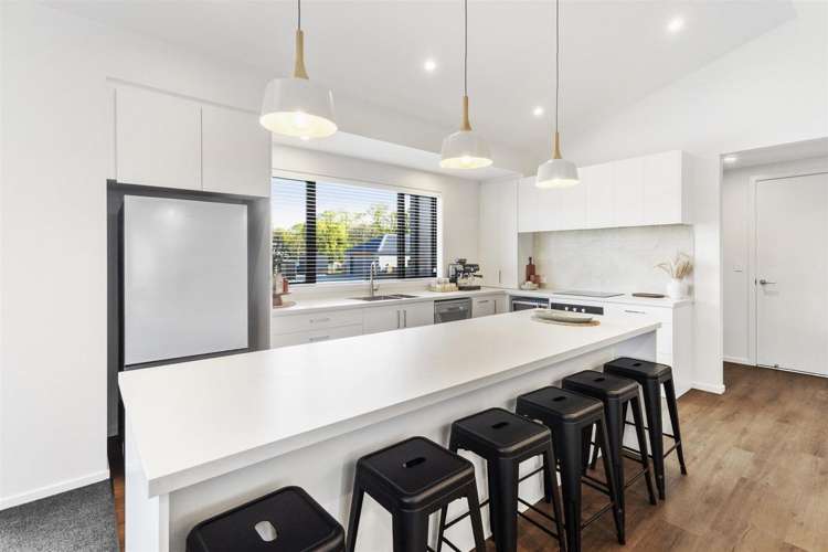 26 B Denmark Street_3