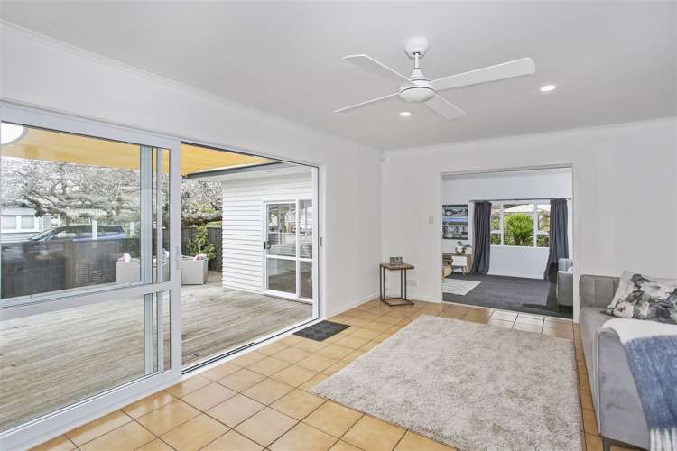 8 Callis Avenue Opaheke_5