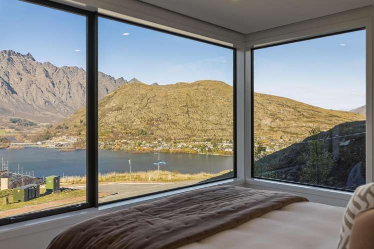79 Middleton Road Queenstown Hill_9