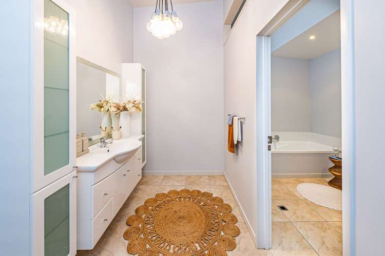 31 Norfolk Drive Otamatea_14