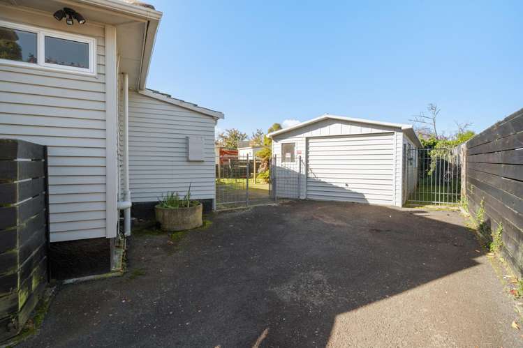 38 Clinkard Avenue Glenholme_17