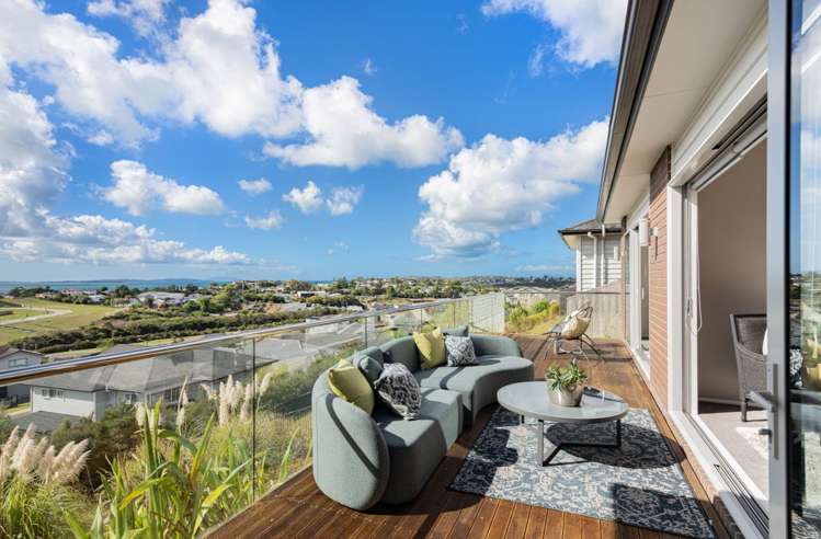 14 Ruth Craig Place Stanmore Bay_8