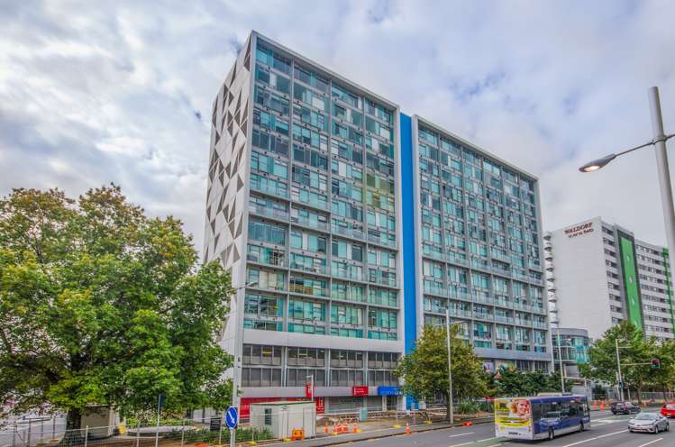 919/2 Beach Road Auckland Central_10