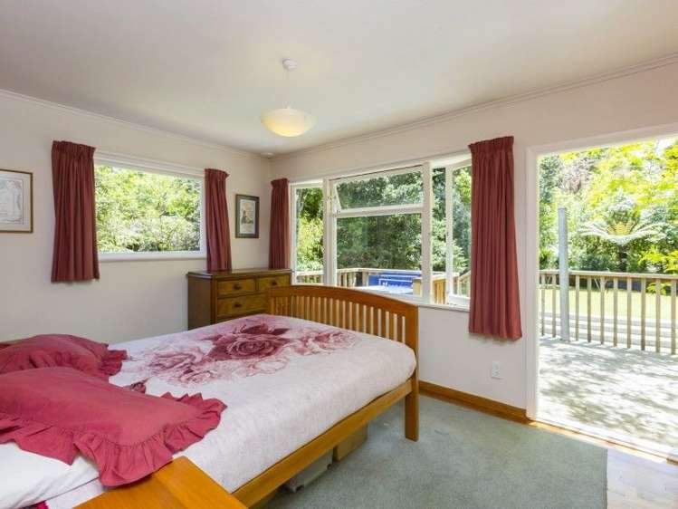 49 Blue Mountains Road Pinehaven_10