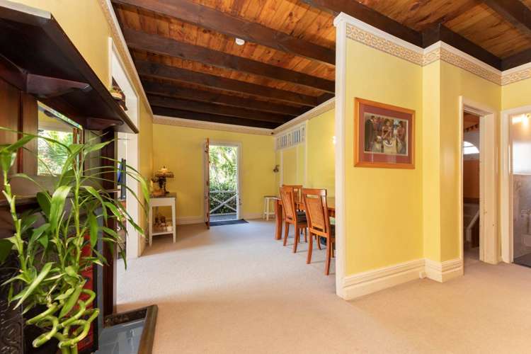 221 Laingholm Drive Laingholm_7