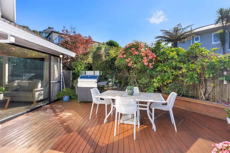 2/4 Oban Road Browns Bay_13