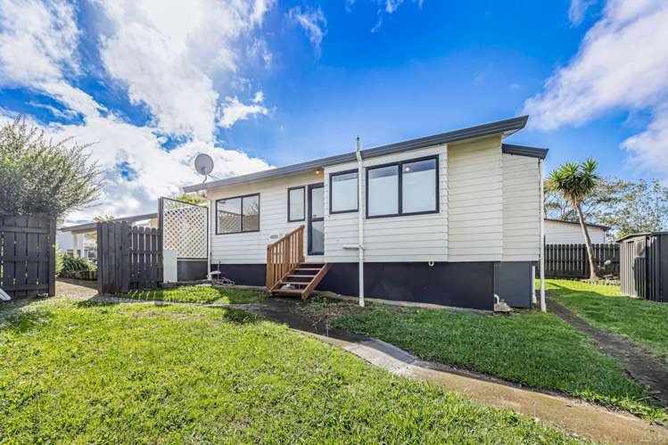 23 Gosford Drive Botany Downs_31