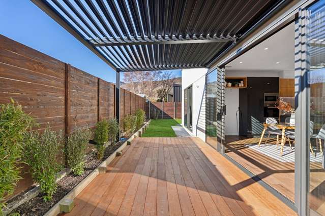 Old Cromwell charm, modern living