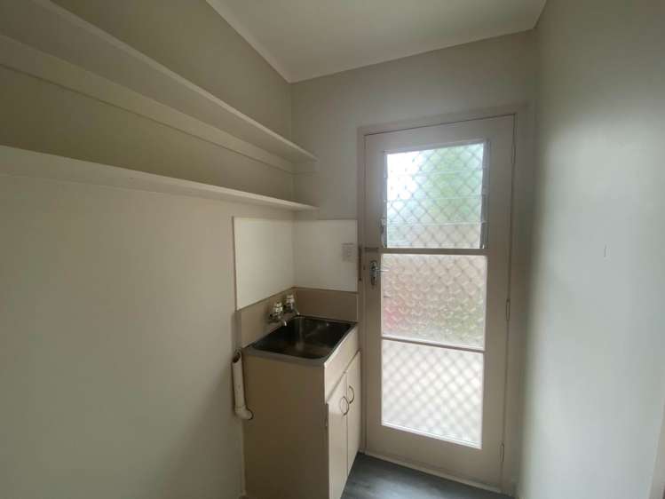 3/102 Coronation Road Papatoetoe_5