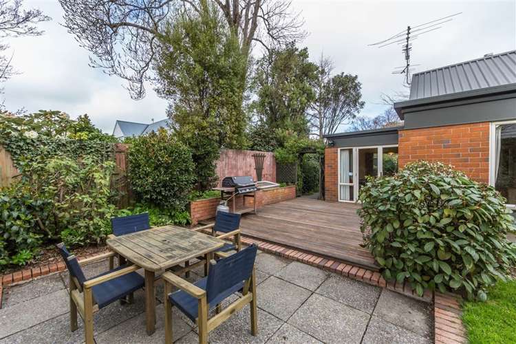 2/32a Bryndwr Road Fendalton_17