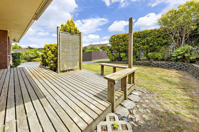 1/11 Orinda Close Botany Downs_2