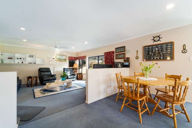 148 Willow Park Drive Opaki_4