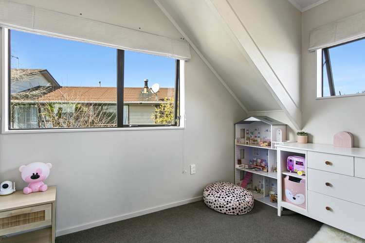 12 Holland Grove Richmond Heights_25