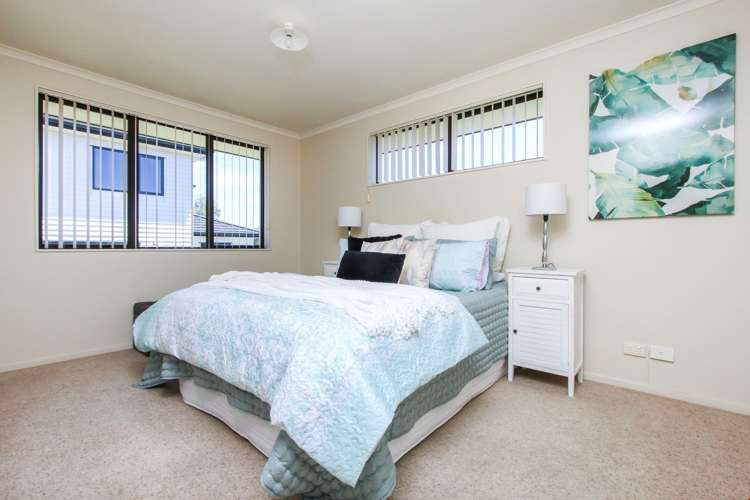 11 Plumstead Rise Glen Eden_13