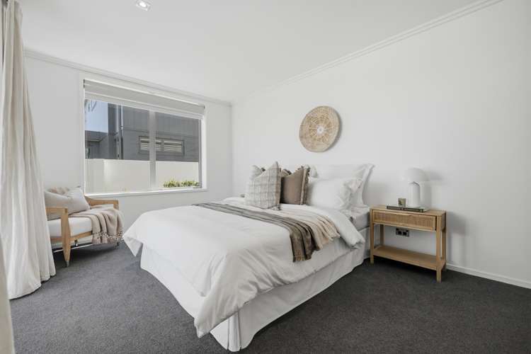 1/104 Harbour Drive Otumoetai_24