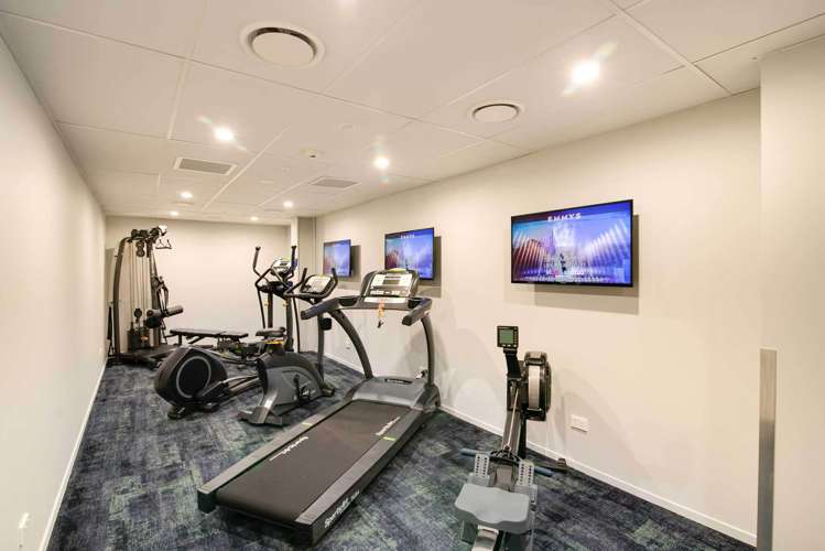 412/18 Frankton Road_5