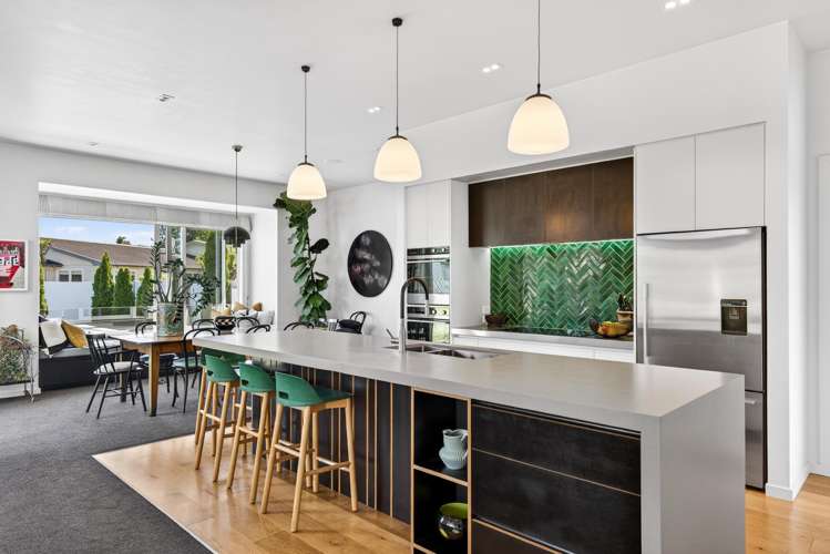 27 Neeve Road Taradale_8