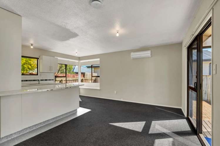 2/114 Randolph Street Woolston_6