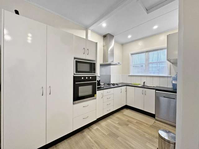 33 Swiss Avenue 1208_2