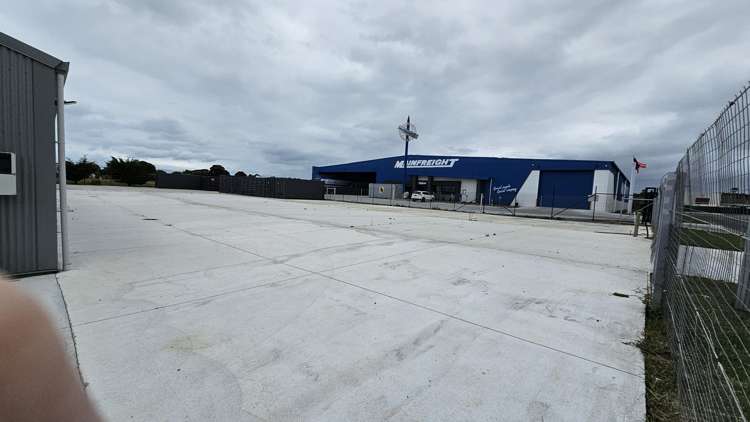 1 B3 Peter Robb Lane Castlecliff_11