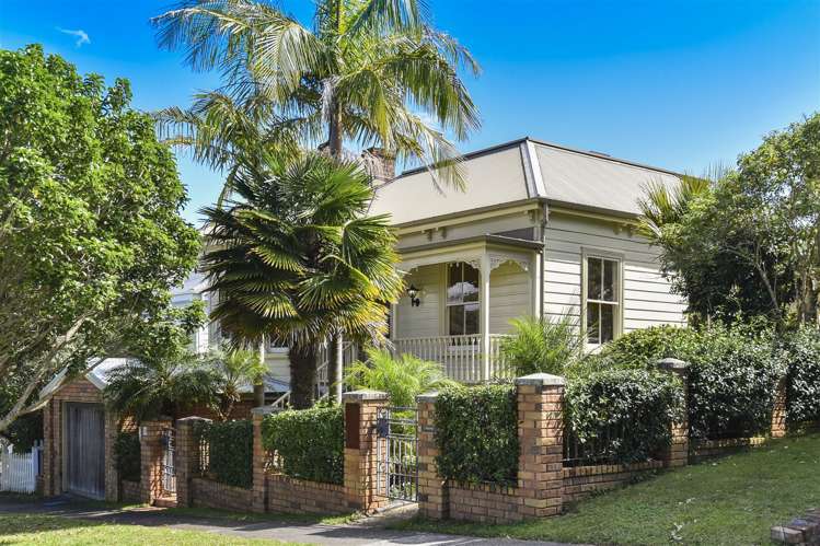 18 Ewen Alison Avenue Devonport_0