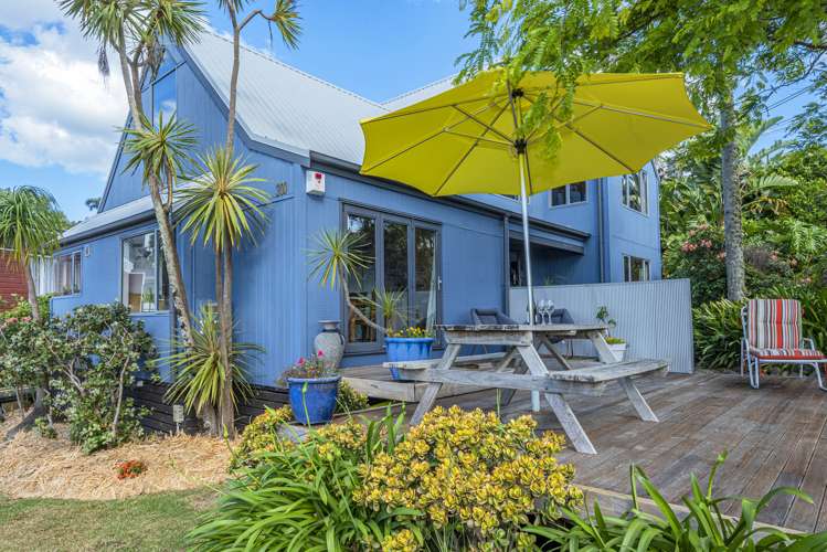 300 Beach Road Onerahi_25