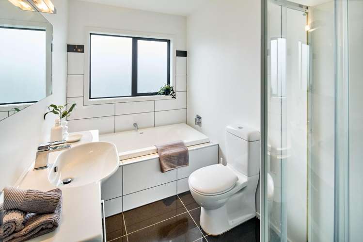 49 Sunstone Crescent Brown Owl_14