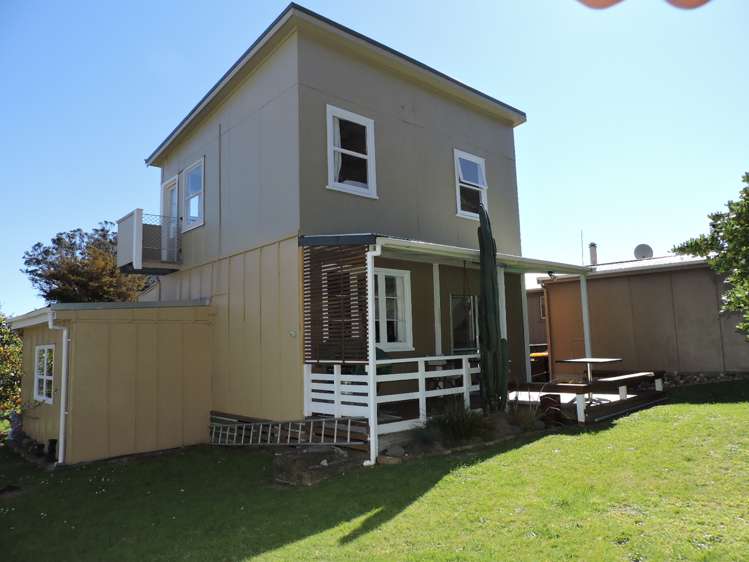 437 Thames Coast Sh25 Road Te Puru_25