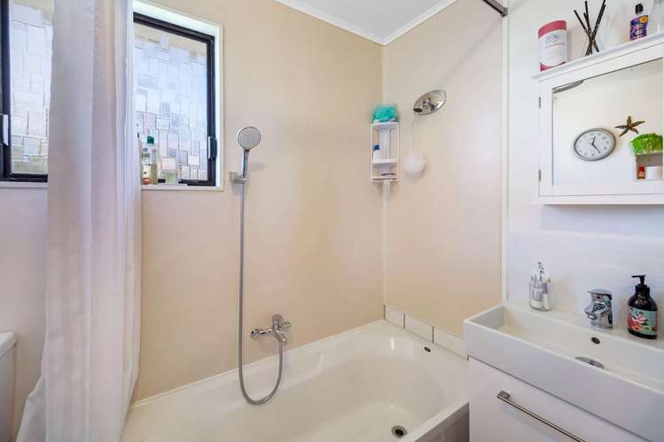 2/283 Westminster Avenue Tamatea_7