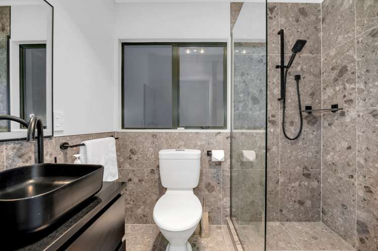 17 Robina Court Pakuranga Heights_20