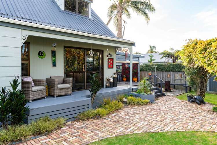 6 Shearwater Street One Tree Point_36