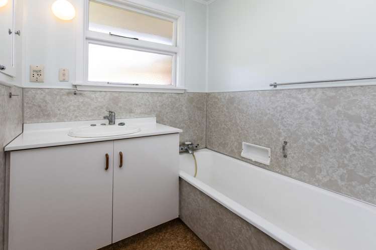 6 Rochford Place Bryndwr_16