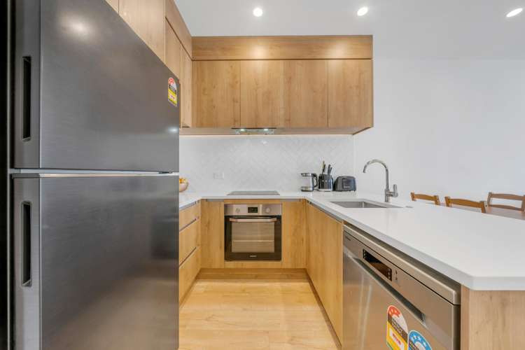 404/553c Glenfield Road Glenfield_6