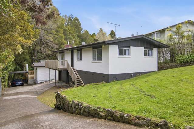 3 Bedroom Hillcrest - Undergoing a Reno Refresh!