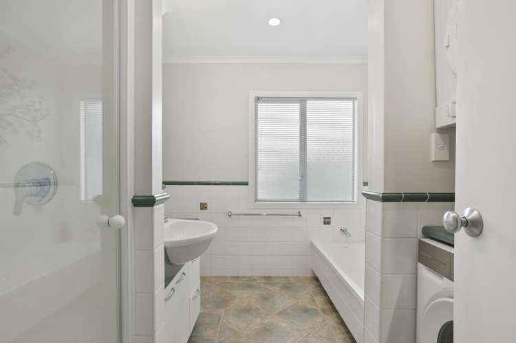 22 Cinnabar Place Westgate_19