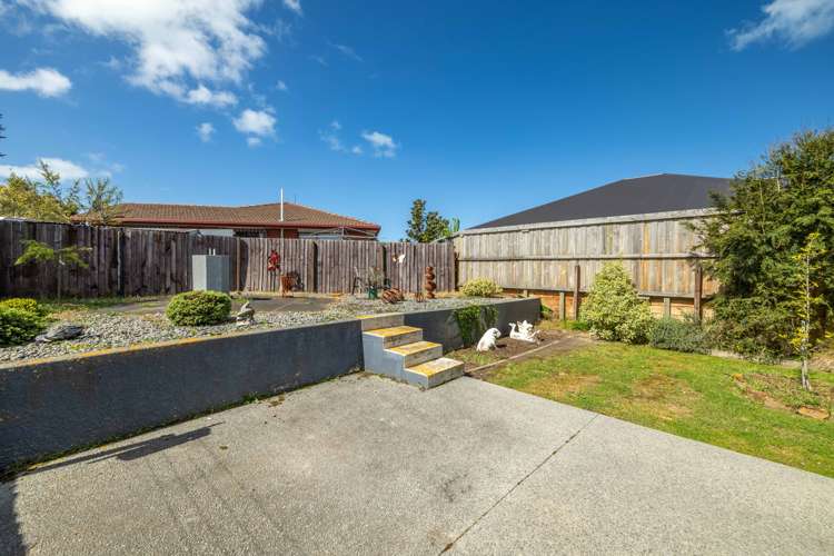 17 Pinewood Avenue North New Brighton_15