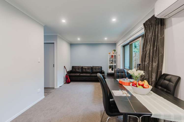 10C Gazeley Avenue_5