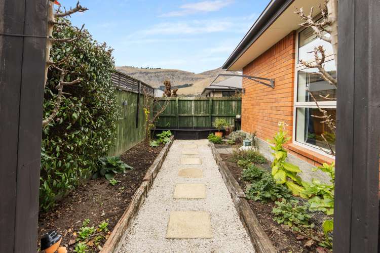 17 The Tors Heathcote Valley_21