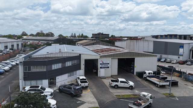 Industrial Facility with Exceptional Versatility