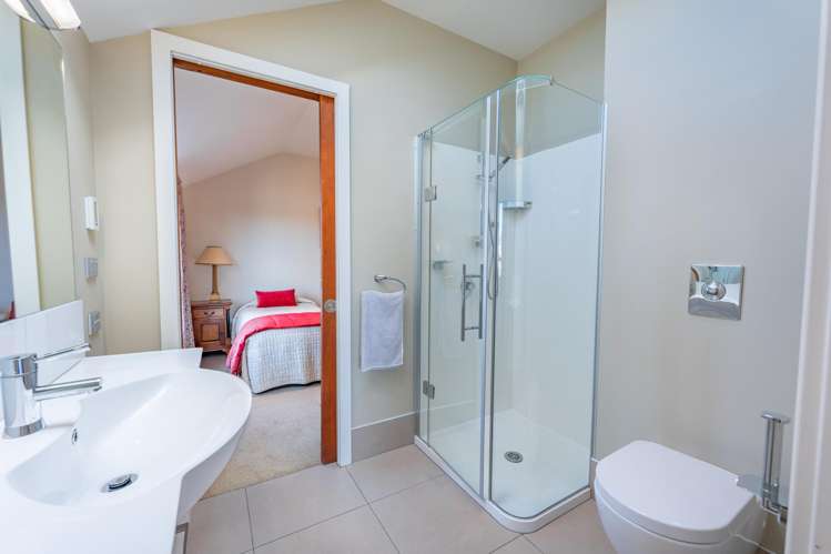 18 Kitchener Square Highfield_12