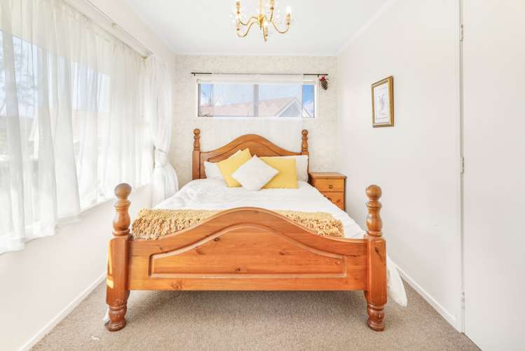 32 Chedworth Avenue Chedworth_17