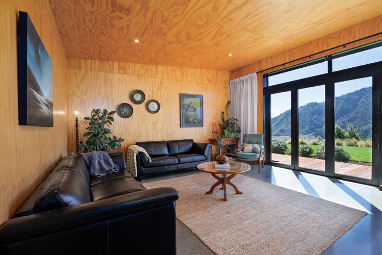 1424 Queen Charlotte Drive Anakiwa and Surrounds_10