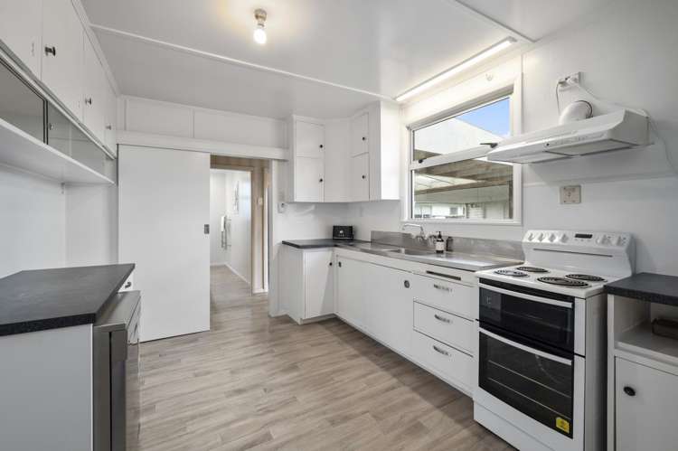 31 & 31A Kawaha Point Road_3