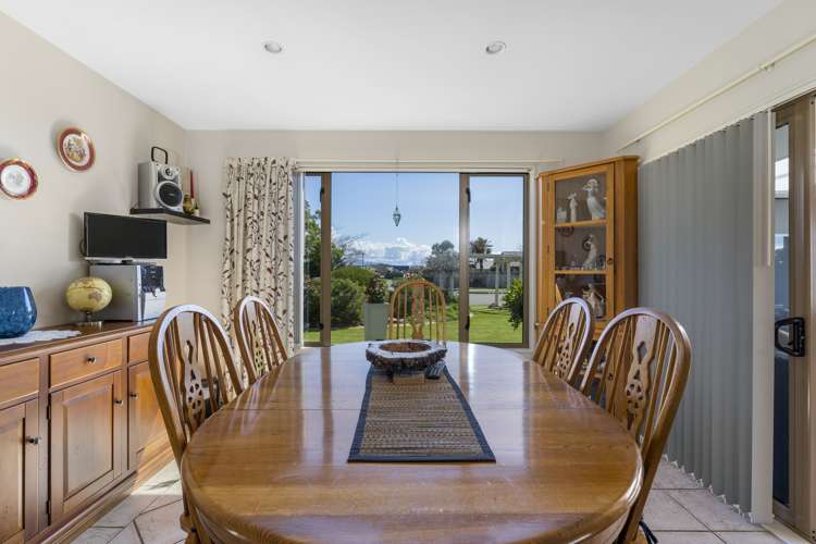 5 Otia Drive Richmond_4