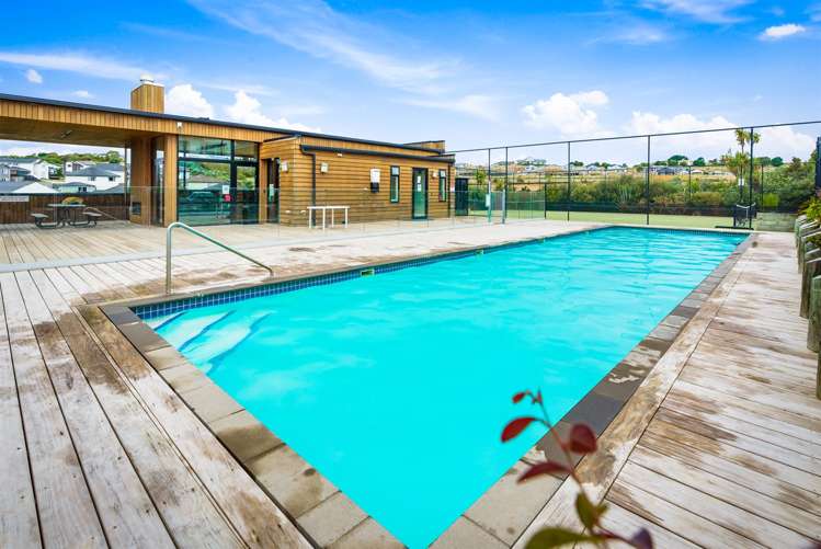 77 Pinecrest Drive Gulf Harbour_2