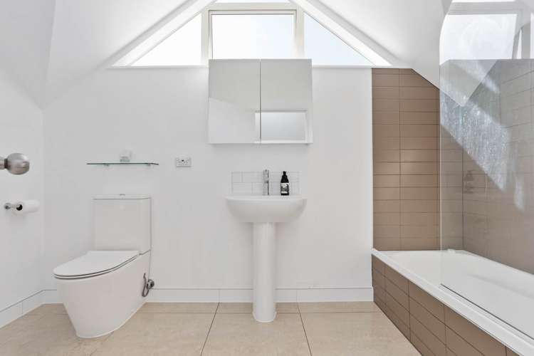 19b Hoheria Road Onehunga_16