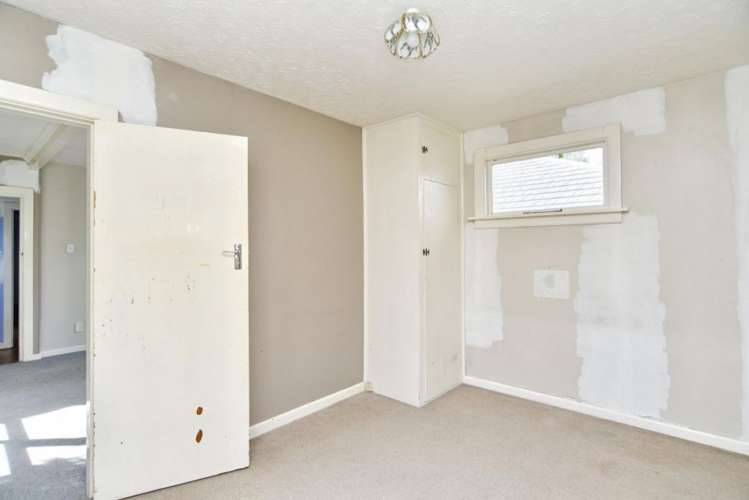 18 Pinewood Avenue North New Brighton_11