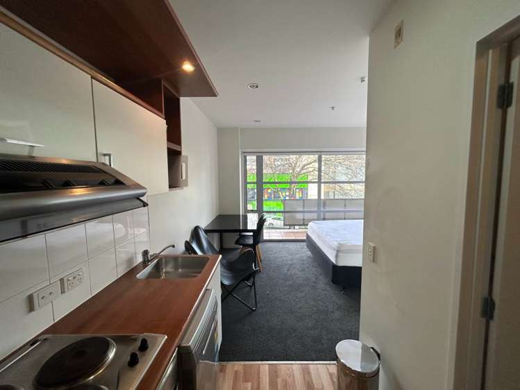 GB/82 Wakefield Street City Centre_4