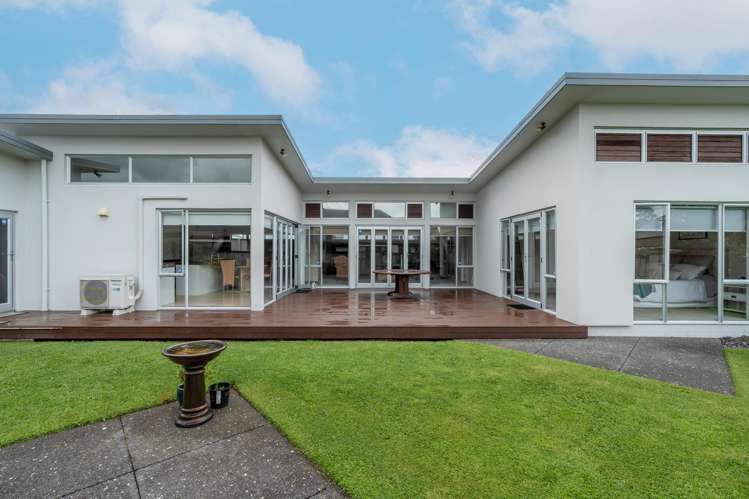 92 St James Drive Huntington_17