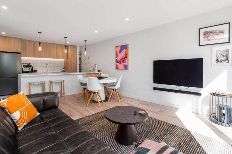 38C Roosevelt Avenue_5